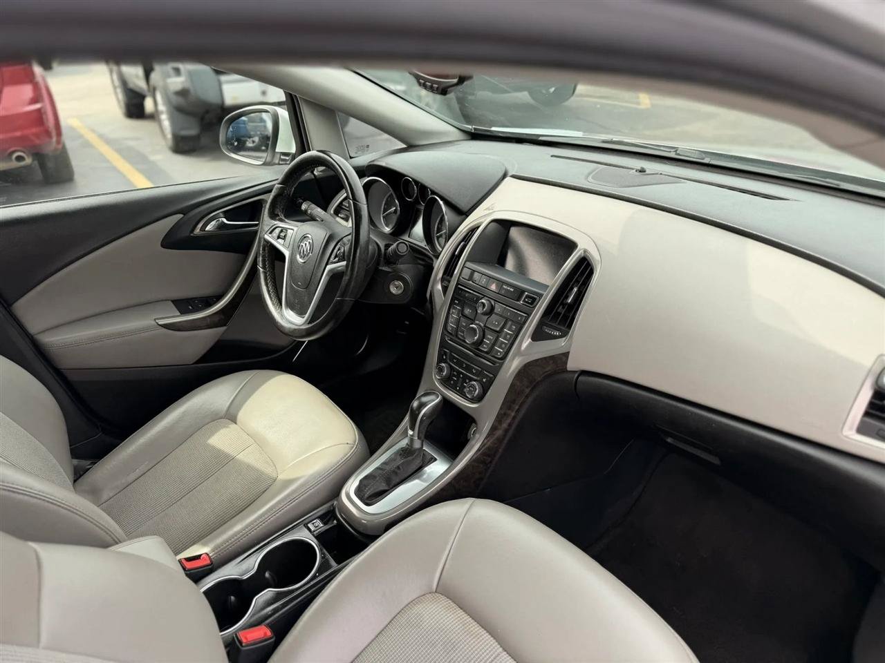Used 2014 Buick Verano Convenience FWD image 31