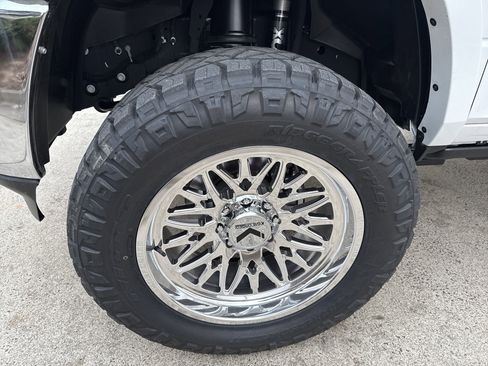 New 2025 RAM 2500 Limited AWD/4WD image 12