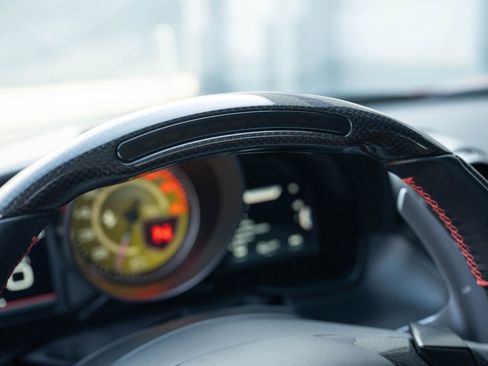 Used 2021 Ferrari F8 Tributo image 41