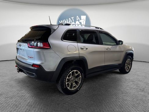 Used 2022 Jeep Cherokee Trailhawk w/ Sun, Sound & Nav Group AWD/4WD image 3