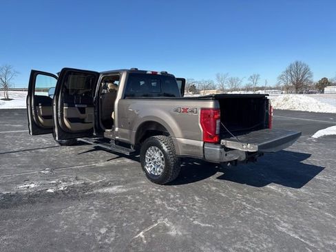 Used 2020 Ford F350 Lariat w/ Chrome Package image 20