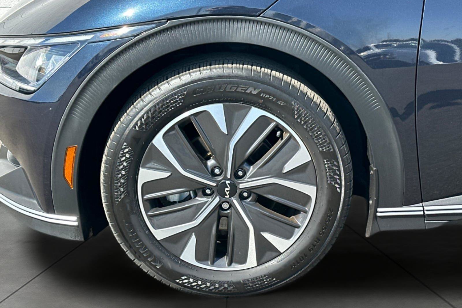 Certified 2024 Kia EV6 Light RWD image 32