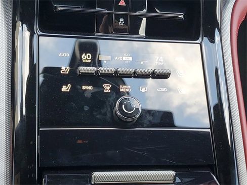 Used 2024 Porsche Panamera image 31