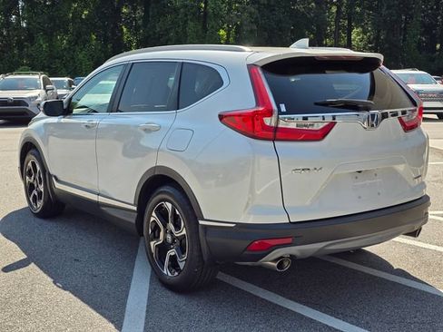 Used 2019 Honda CR-V Touring image 3