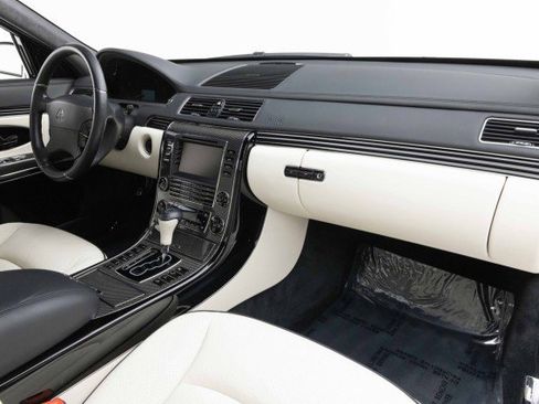 Used 2009 Maybach 62 S RWD image 2