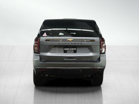 Used 2023 Chevrolet Suburban Premier AWD/4WD image 4