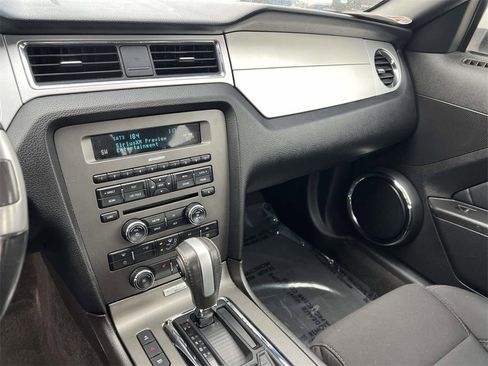 Used 2013 Ford Mustang Premium image 23