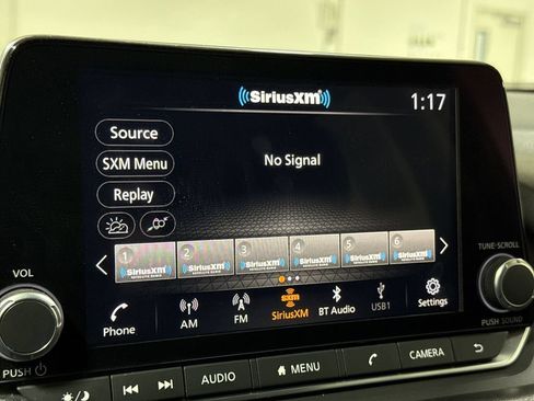 Used 2024 Nissan Rogue SV FWD image 14
