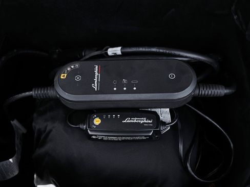 Used 2024 Lamborghini Revuelto AWD/4WD image 22