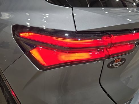 New 2025 Chevrolet Equinox EV RS w/ LPO, Illumination Package image 35