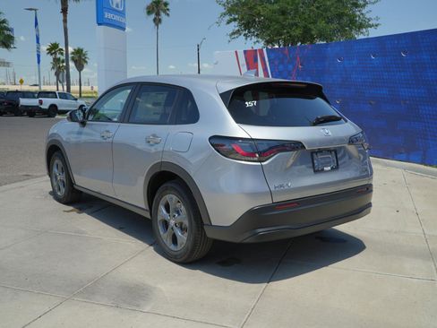New 2027 Honda HR-V LX image 9