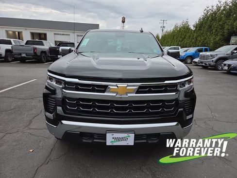 Used 2022 Chevrolet Silverado 1500 LT AWD/4WD image 2
