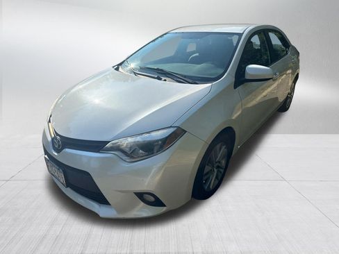 Used 2014 Toyota Corolla LE FWD image 3