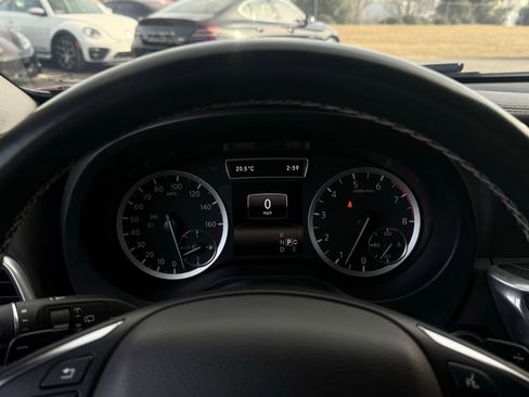 Used 2017 INFINITI QX30 image 35