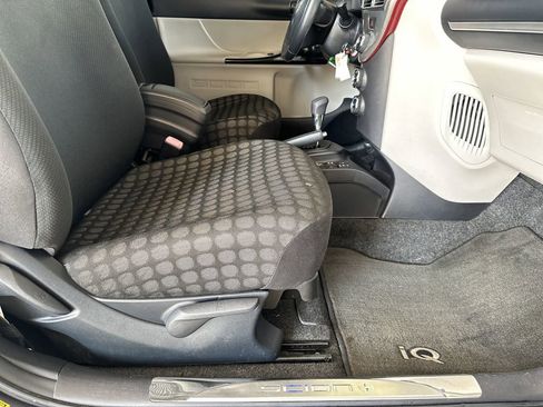Used 2012 Scion iQ w/ Rear Speaker Pkg image 30