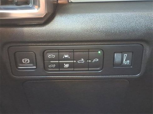 New 2025 GMC Hummer EV 2X image 13