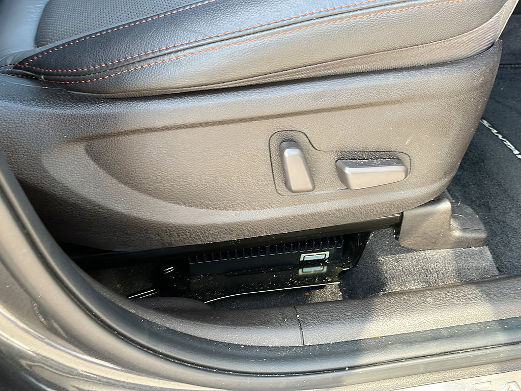 Used 2020 Hyundai Santa Fe Limited FWD image 18