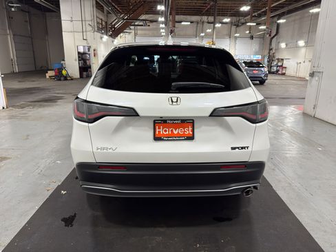 Used 2025 Honda HR-V Sport image 27