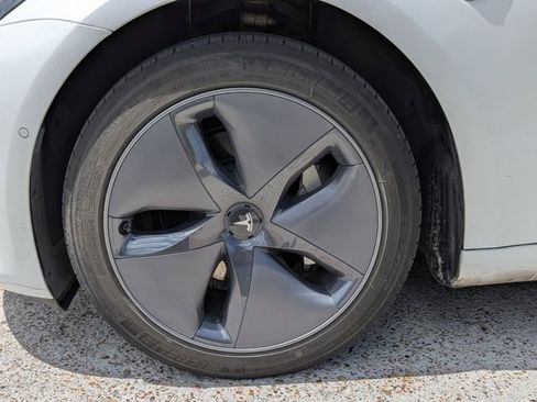 Used 2020 Tesla Model 3 Standard Range image 6