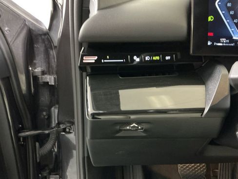 Certified 2024 BMW 530i w/ Premium Package RWD image 17