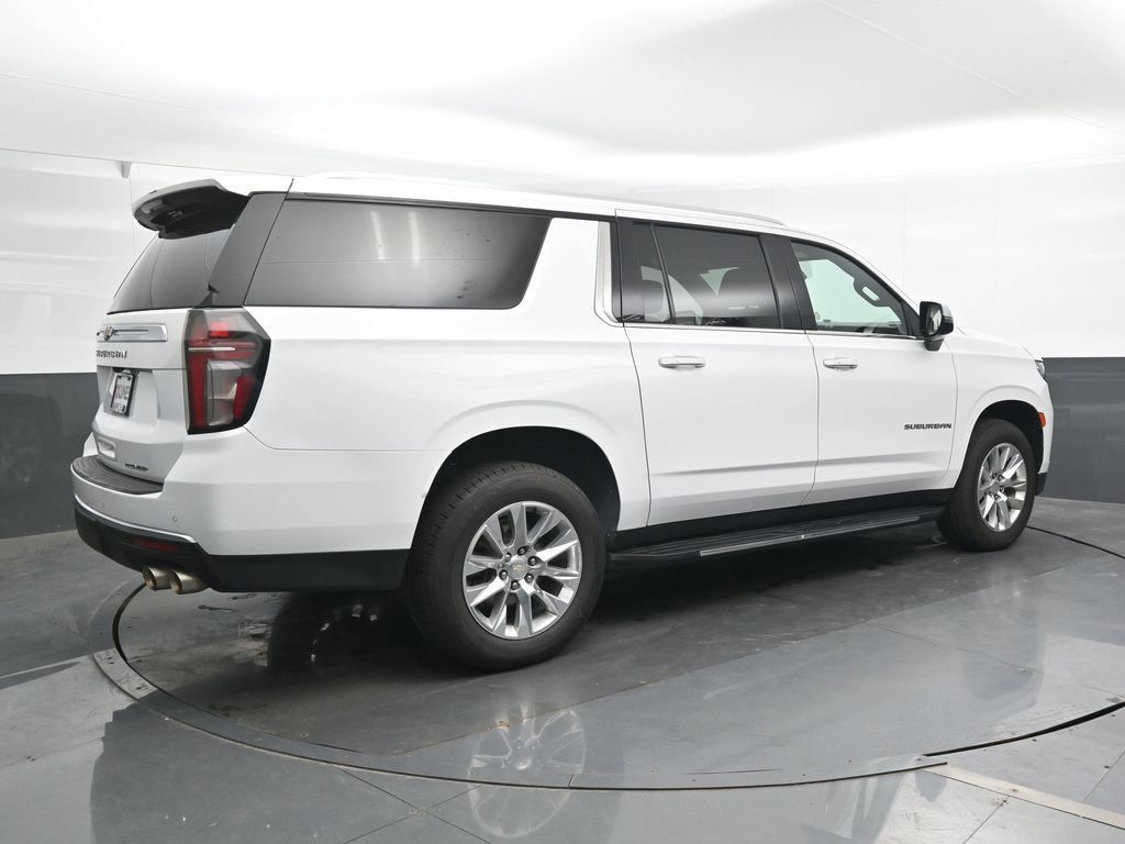 Used 2023 Chevrolet Suburban Premier AWD/4WD image 2