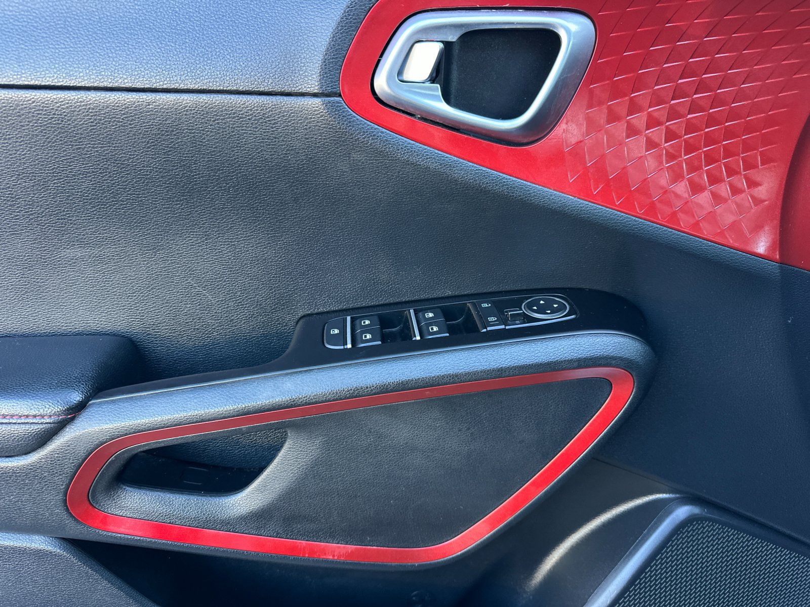 Used 2023 Kia Soul GT-Line FWD image 11