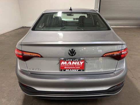 Used 2024 Volkswagen Jetta S image 4