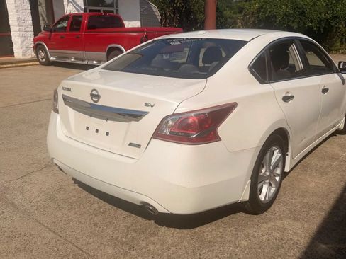 Used 2013 Nissan Altima 2.5 SV w/ 2.5SV Convenience Pkg FWD image 4