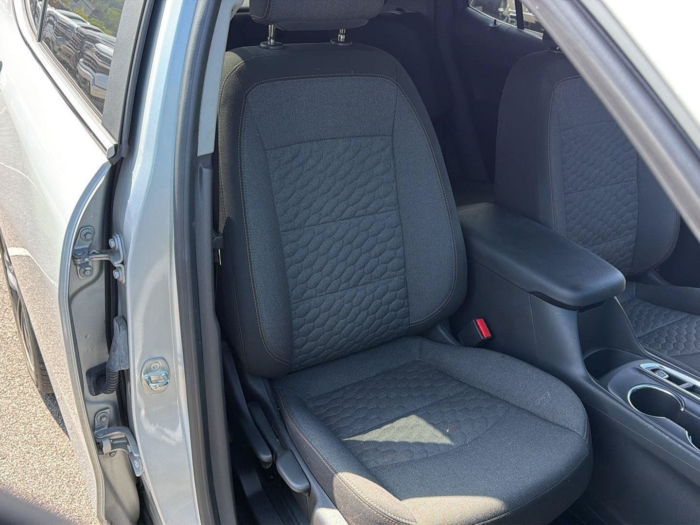 Used 2021 Chevrolet Equinox LT FWD image 17