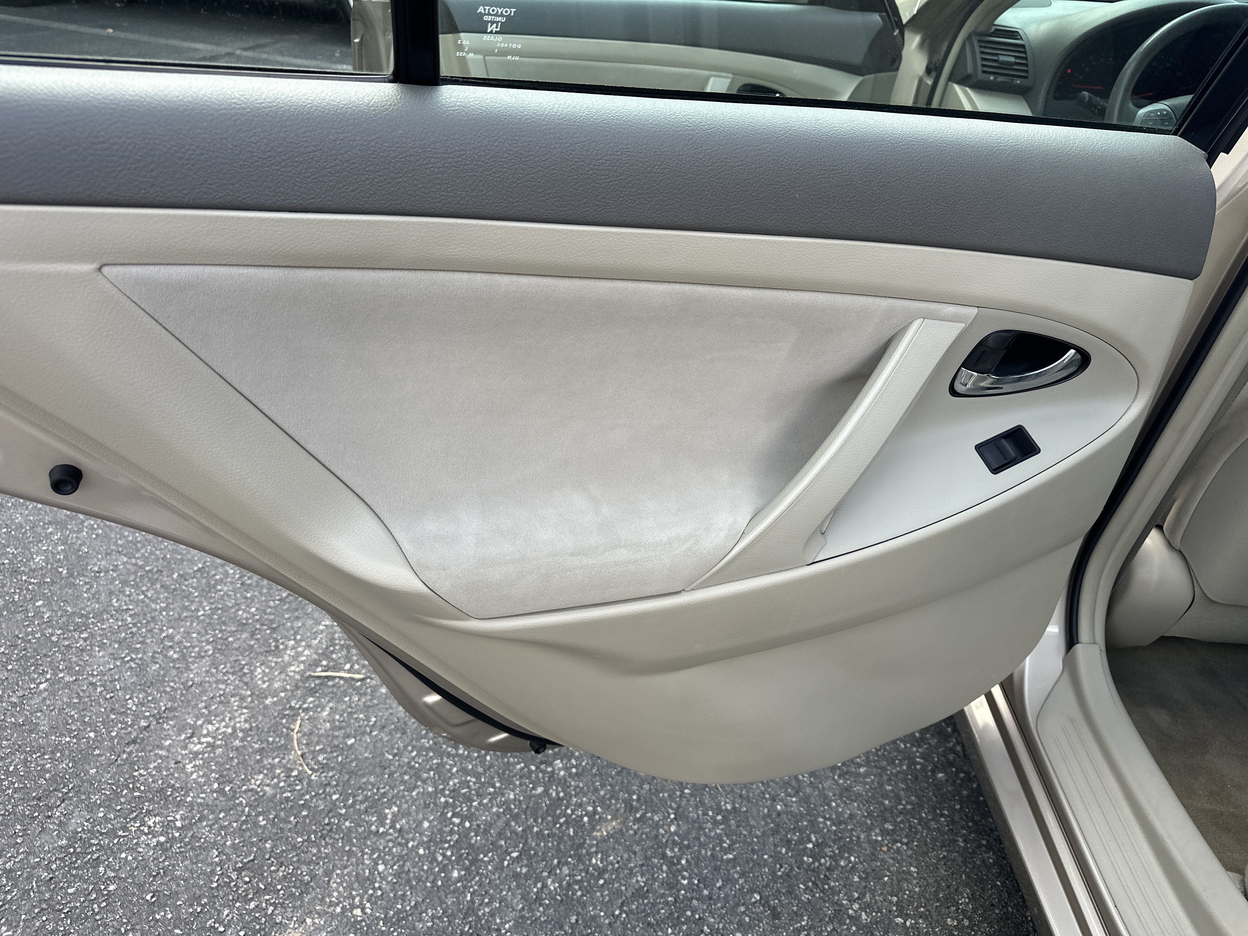 Used 2007 Toyota Camry CE FWD image 25