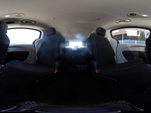 Used 2024 Chrysler Voyager LX FWD image 40