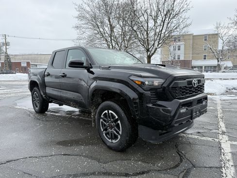 Used 2024 Toyota Tacoma TRD Sport image 12