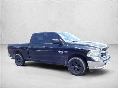 Used 2019 RAM 1500 Classic SLT AWD/4WD image 5