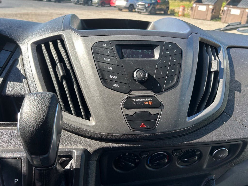 Used 2018 Ford Transit 250 148 Medium Roof RWD image 19