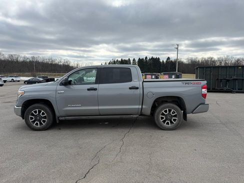 Used 2018 Toyota Tundra SR5 w/ TRD Off Road Package image 9