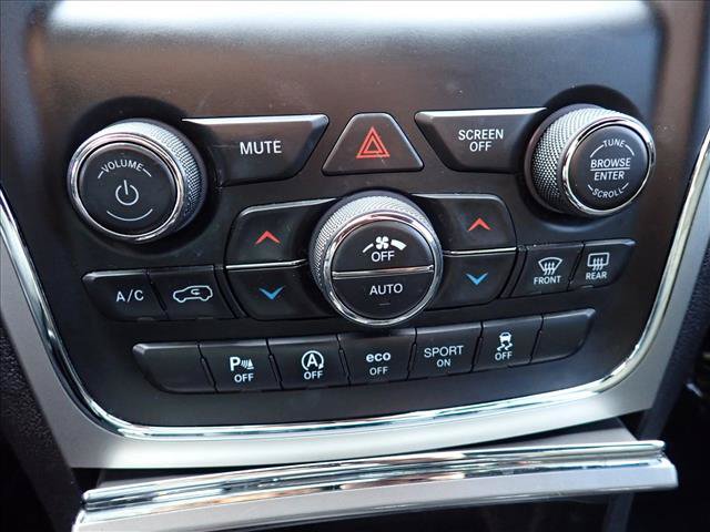 Used 2019 Jeep Grand Cherokee Laredo AWD/4WD image 18