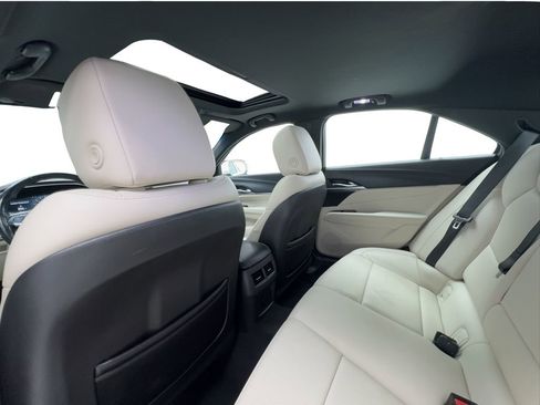 Used 2021 Cadillac CT4 Premium Luxury RWD image 24