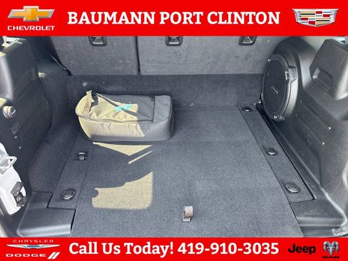 Used 2021 Jeep Wrangler Unlimited Sahara w/ Dual Top Group AWD/4WD image 26