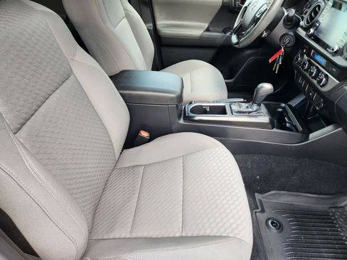 Used 2023 Toyota Tacoma SR AWD/4WD image 15