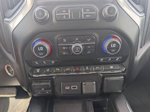Used 2023 Chevrolet Silverado 3500 LTZ w/ LTZ Convenience Package RWD image 21