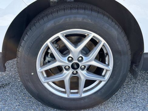 Certified 2024 Ford Edge SEL image 10