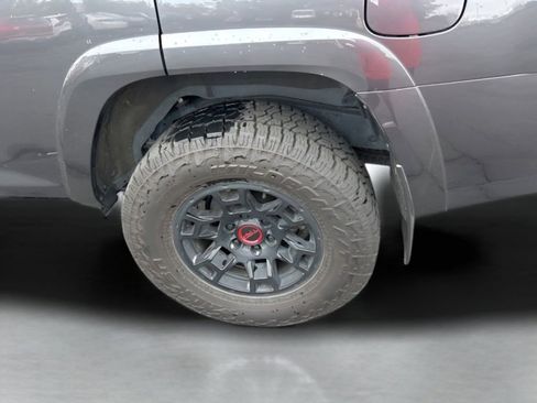 Used 2023 Toyota 4Runner SR5 Premium w/ SR5 Premium Package AWD/4WD image 17
