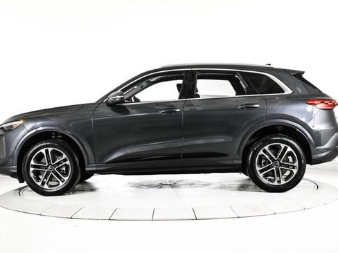 Certified 2025 Audi Q5 Premium Plus w/ Premium Plus image 8