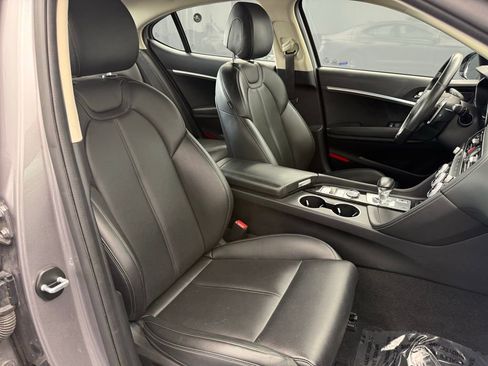 Used 2023 Genesis G70 2.0T AWD/4WD image 48