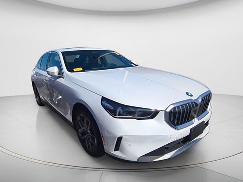 Used 2026 BMW 530i xDrive AWD/4WD image 2