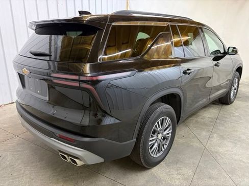 Used 2025 Chevrolet Traverse LT AWD/4WD image 6