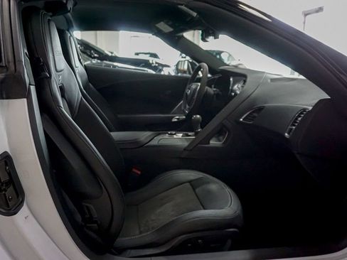 Used 2017 Chevrolet Corvette Z06 w/ Z07 Performance Package image 37