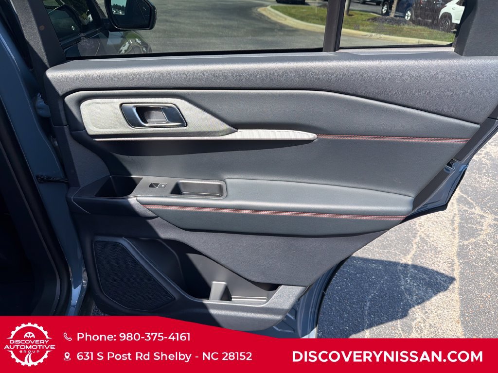 Used 2025 Ford Explorer ST-Line w/ Premium Package AWD/4WD image 38