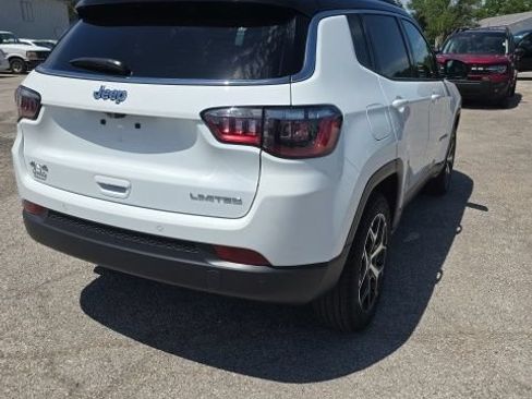 Used 2026 Jeep Compass Limited AWD/4WD image 4