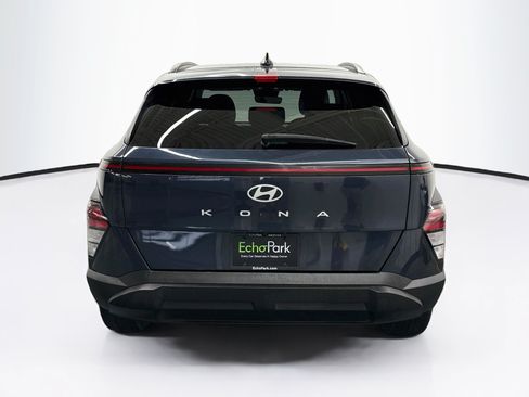 Used 2025 Hyundai Kona SEL FWD image 7